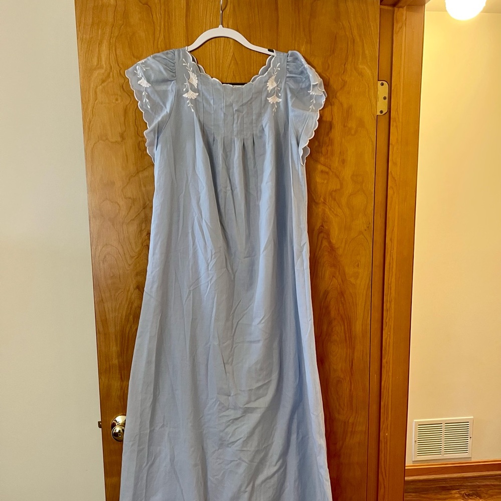 Natori Embroidered Nightgown Neiman Marcus Women's Vintage Light Blue FLAW